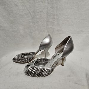Gianni Bini Silver Heels Sz 7